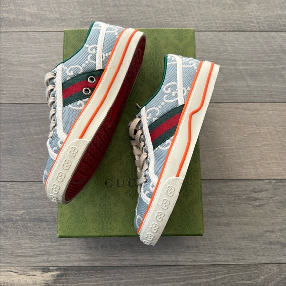 Gucci Tennis Shoes - Picture 3 of 4